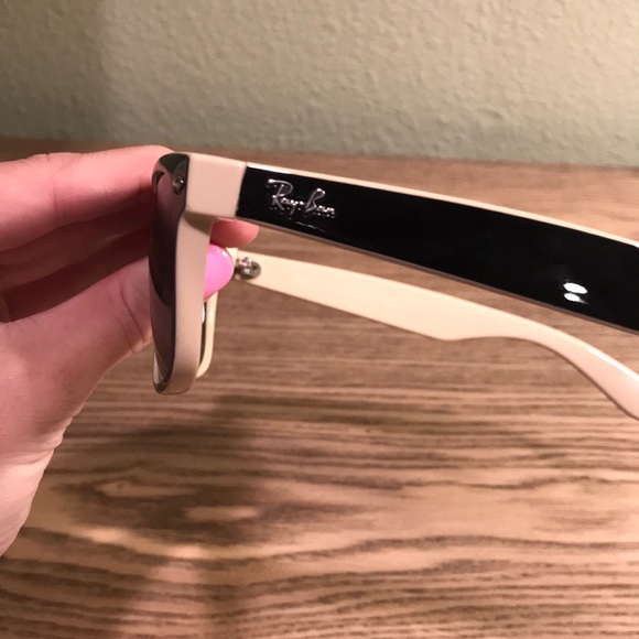 Ray Ban wayfarers - Picture 2 of 4